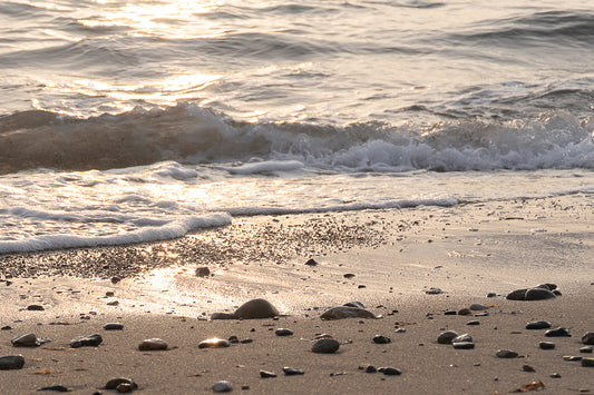 Beachy treasures – Ariane Kabengi